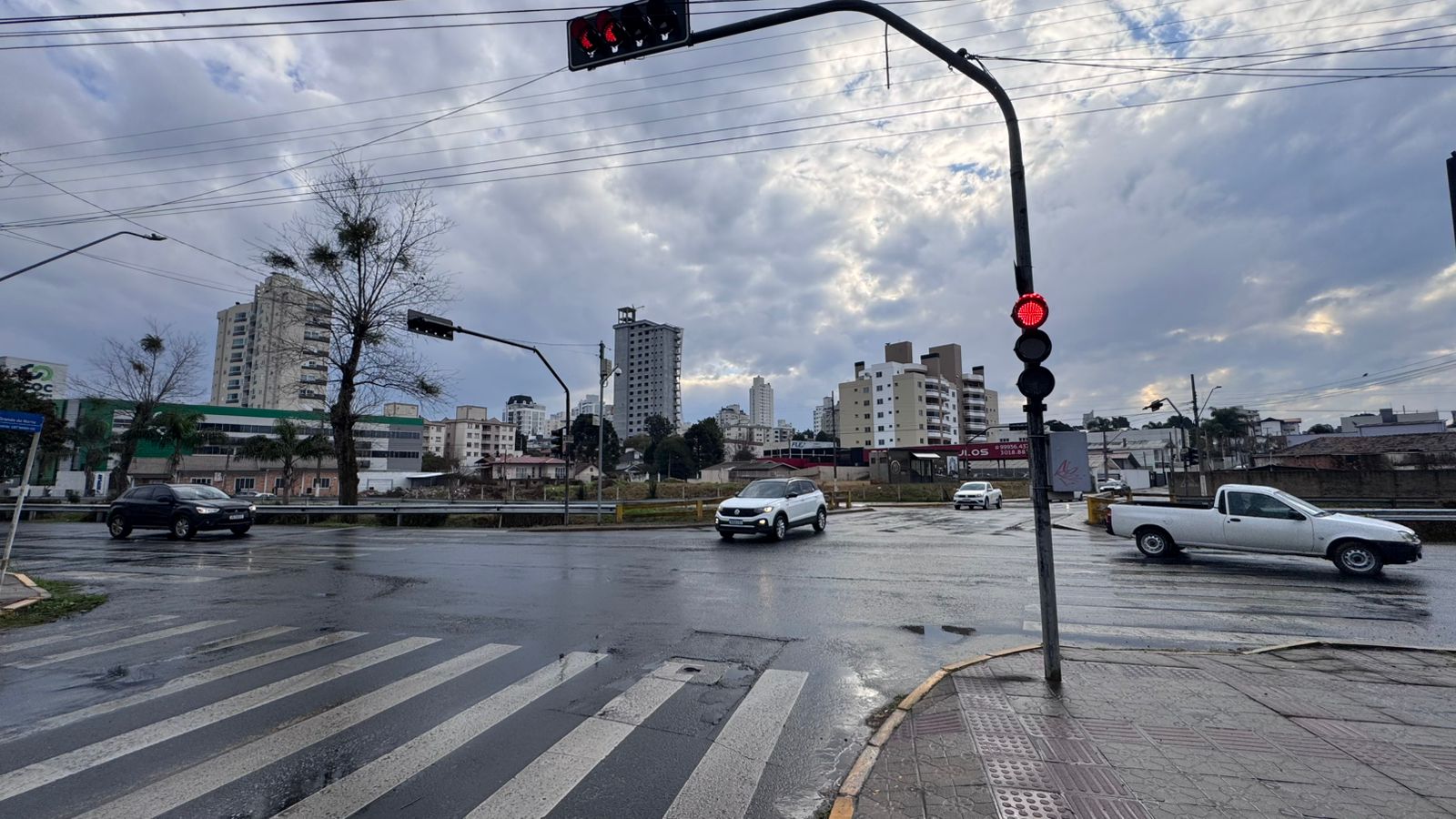 Prefeitura de Lages Com novo modelo de gestão de semáforos em análise, Lages poderá ter impactos positivos no trânsito