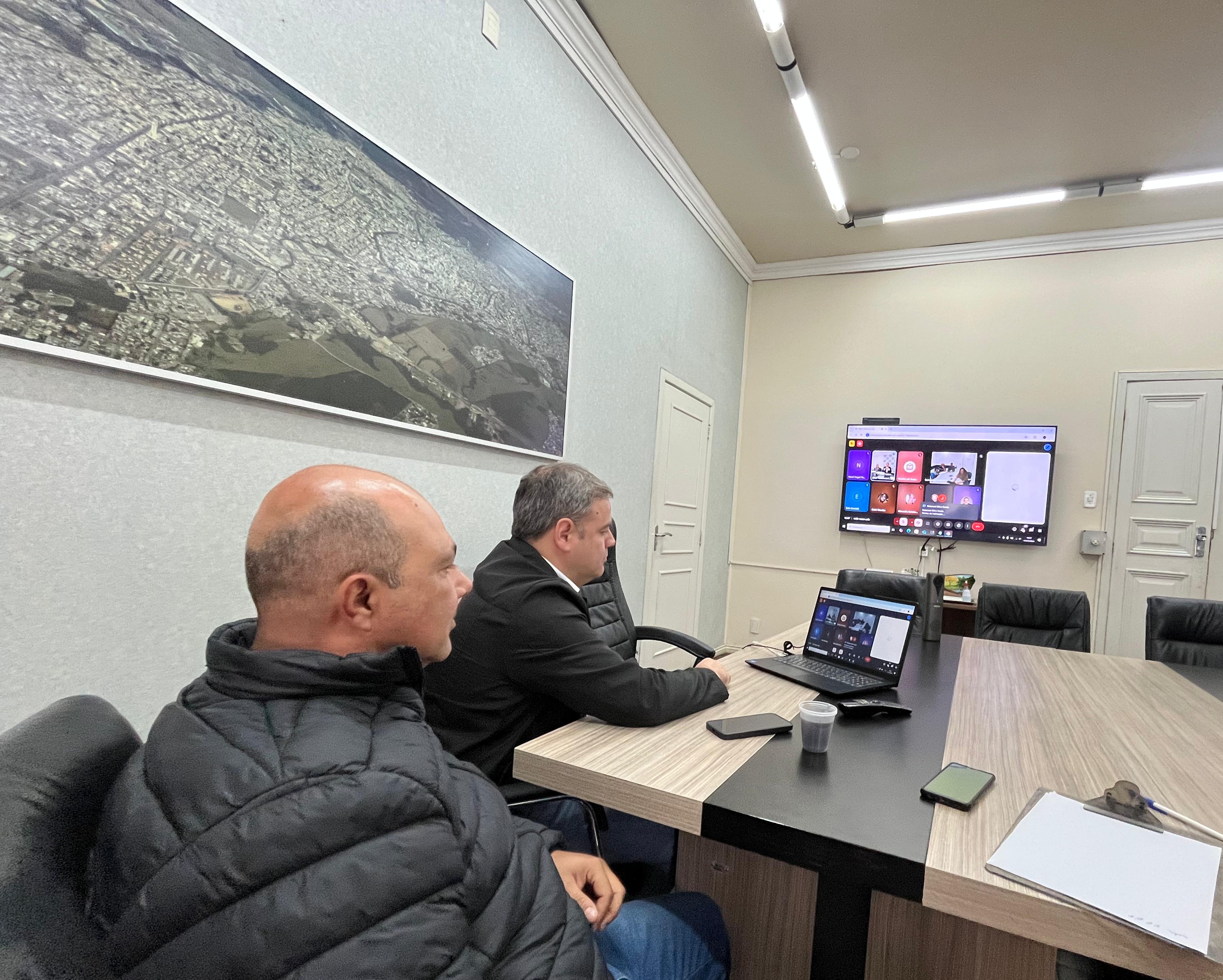 Prefeitura de Lages Lages participa de reunião estadual e irá aderir ao Programa Casa Catarina