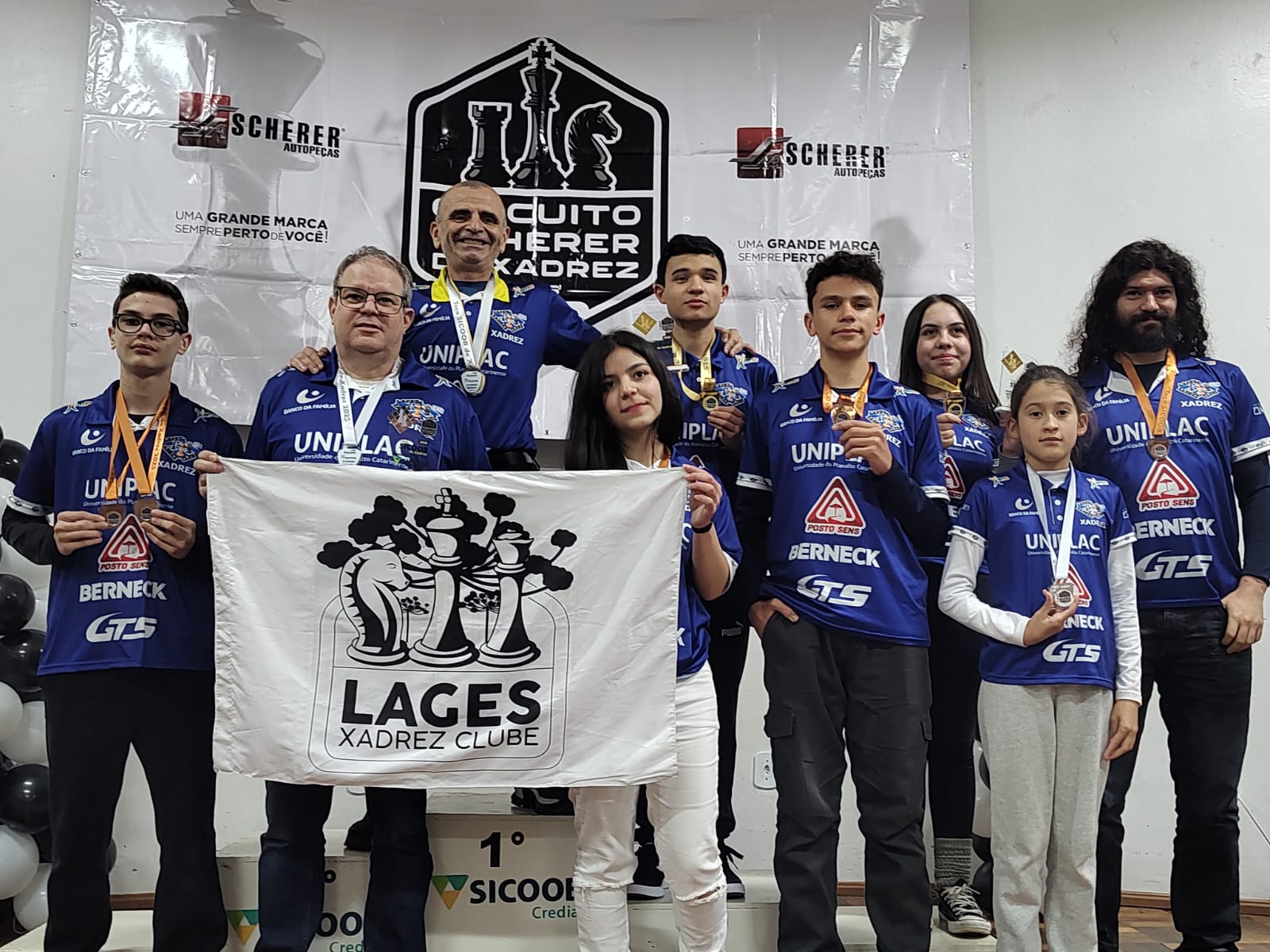 Prefeitura de Lages Xadrez lageano brilha em Cunha Porã com 12 premiações e vice-campeonato geral