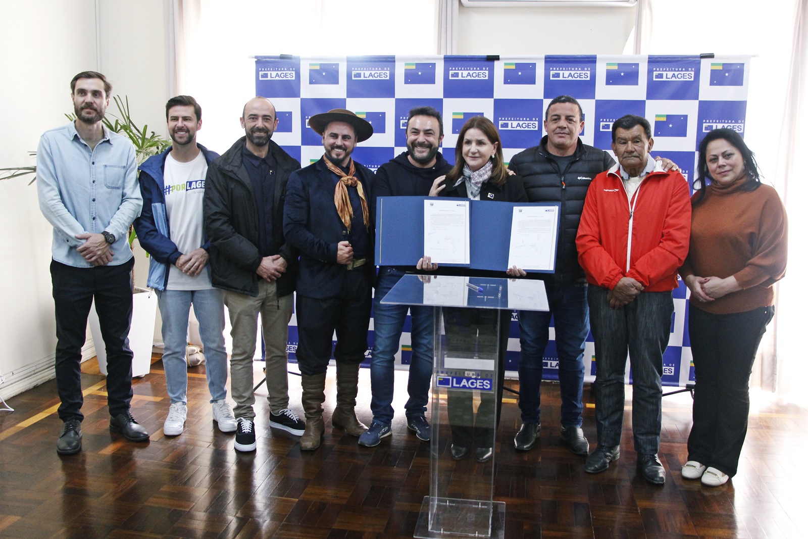 Prefeitura de Lages Lages terá novas quadras esportivas nos bairros São Cristóvão e Santa Mônica