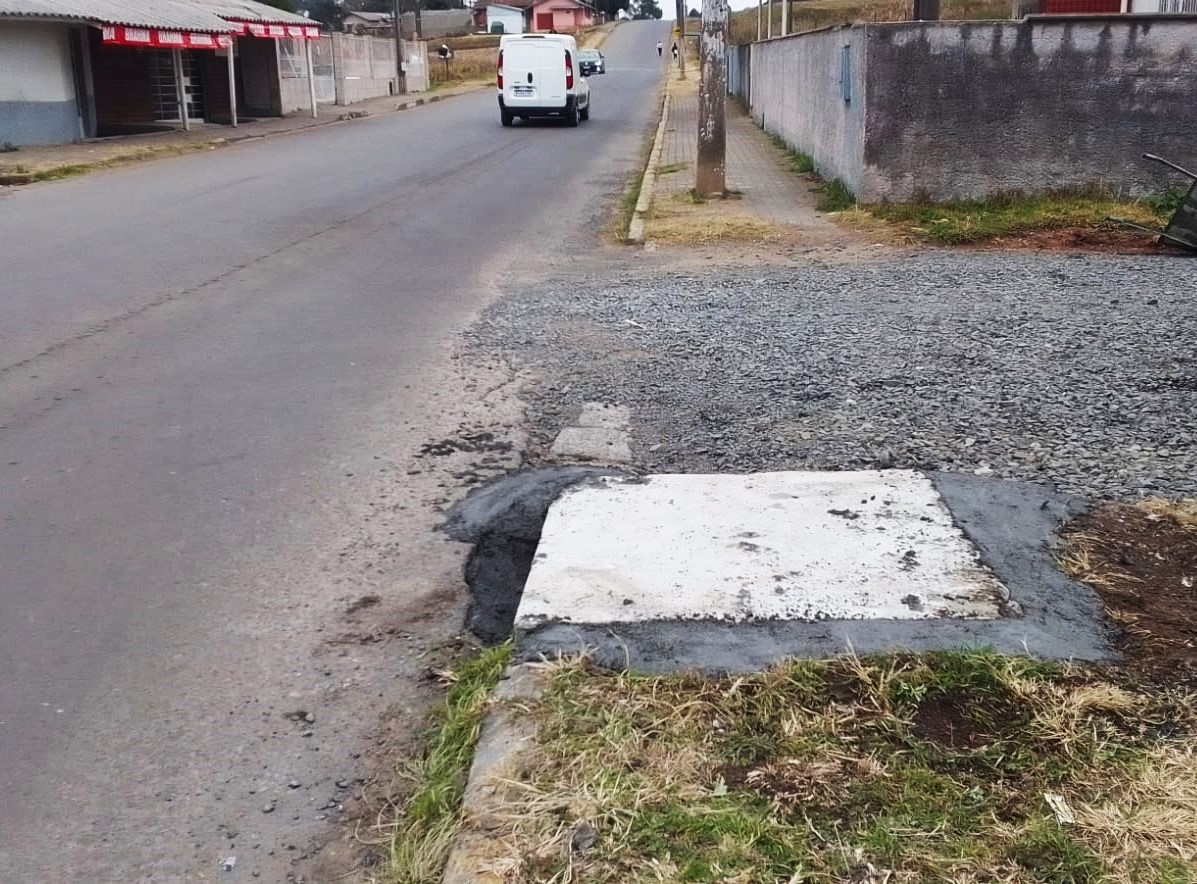 Prefeitura de Lages Infraestrutura de drenagem avança em Lages com extensão de redes, substituição de tubos e novas tampas de caixas coletoras