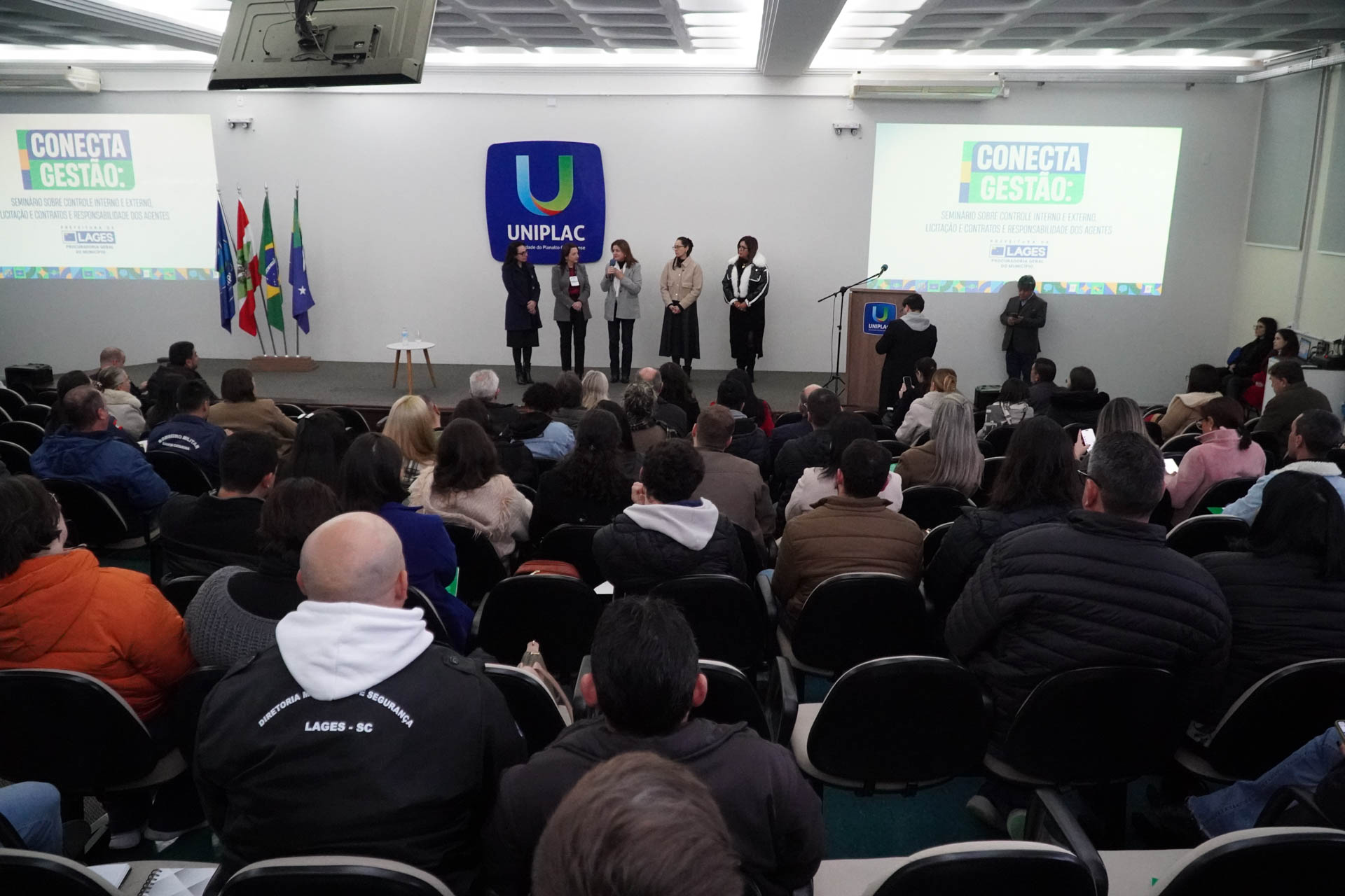 Prefeitura de Lages Seminário Conecta Gestão chega ao segundo dia e dá lugar especial a Nova Lei de Licitações em temas tangentes à fase externa de licitação, gestão e fiscalização de contratos administrativos e responsabilidade dos órgãos de controle