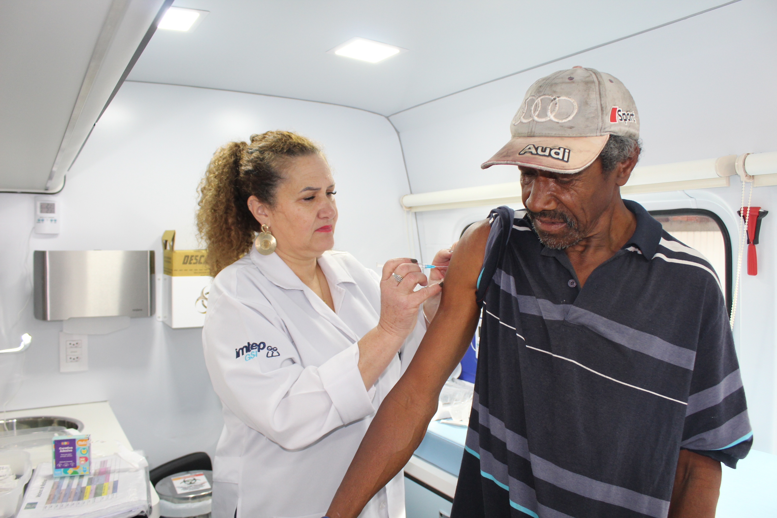 Prefeitura de Lages Campanha de vacinação itinerante segue cronograma em frente aos Ceims até dia 31 de julho