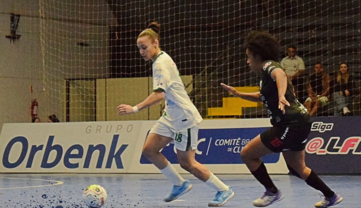 Prefeitura de Lages Leoas da Serra vencem clássico catarinense e seguem firmes na Liga de Futsal Feminino