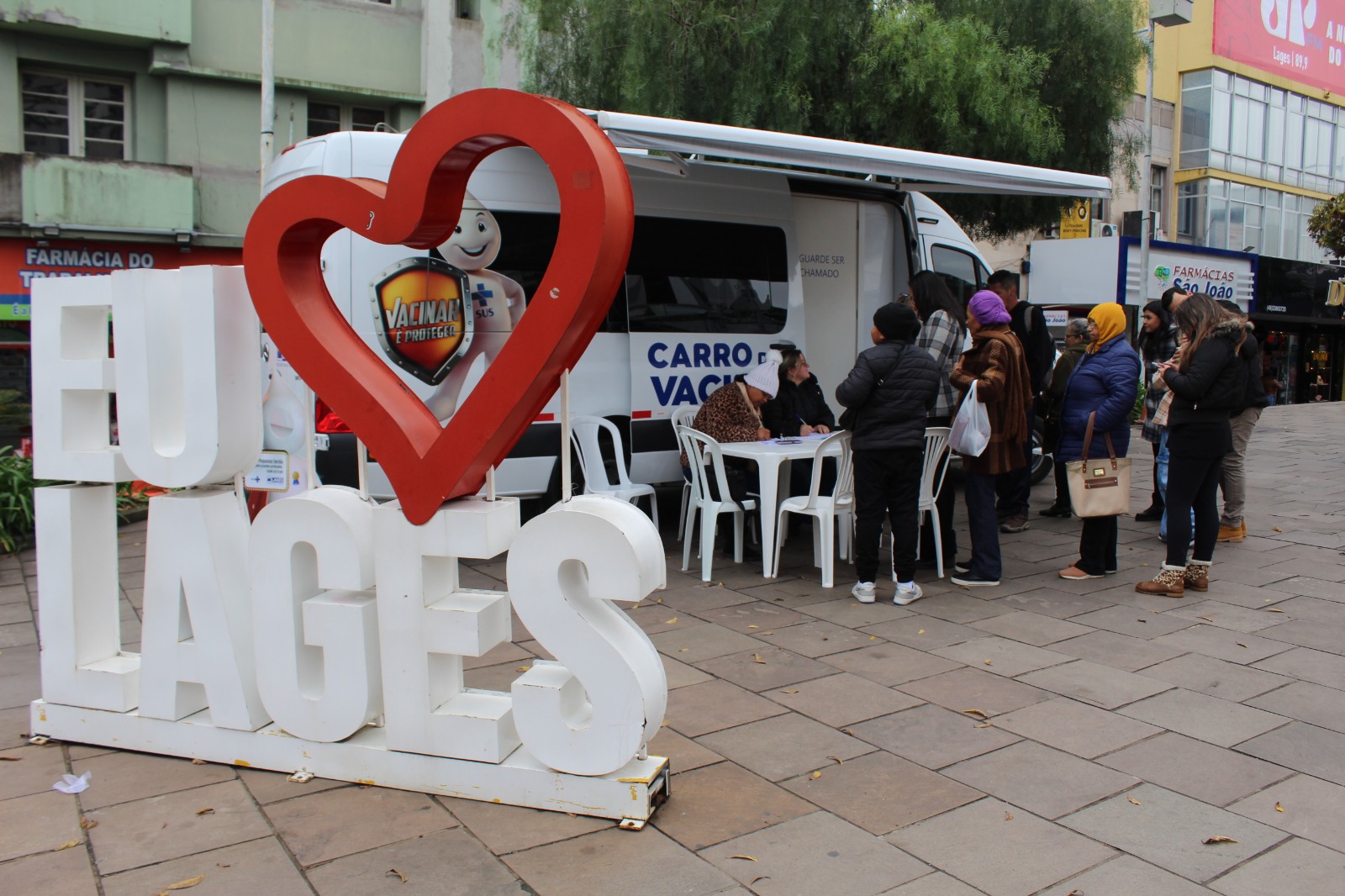 Prefeitura de Lages Carro da Vacina viabilizou a aplicação de mais de três mil doses no primeiro semestre