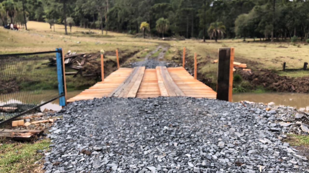 Prefeitura de Lages Comunidades residentes em área de divisa Lages-Palmeira contam com nova ponte