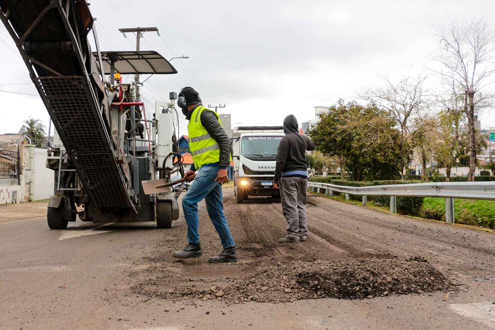 Prefeitura de Lages Inicia obra de recapeamento asfáltico na Avenida Carahá