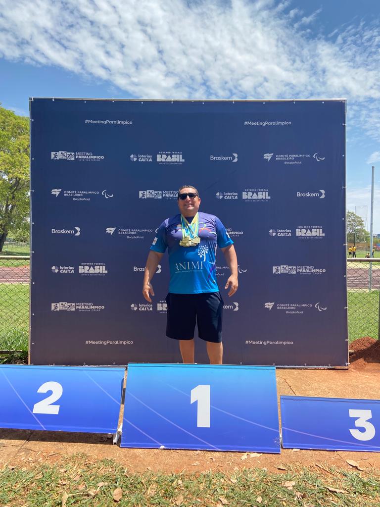 Prefeitura de Lages Orgulho Lageano ❤️ - Professor Augusto: Conheça o cara que mais ama o paradesporto nesta querida Lages, pelo qual luta incansavelmente, e pelos atletas, muito mais do que por medalhas trazidas de volta na mala de viagem, por amor