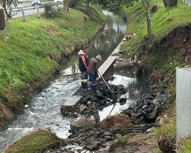 Prefeitura de Lages Avenida Carahá receberá contenção de encostas
