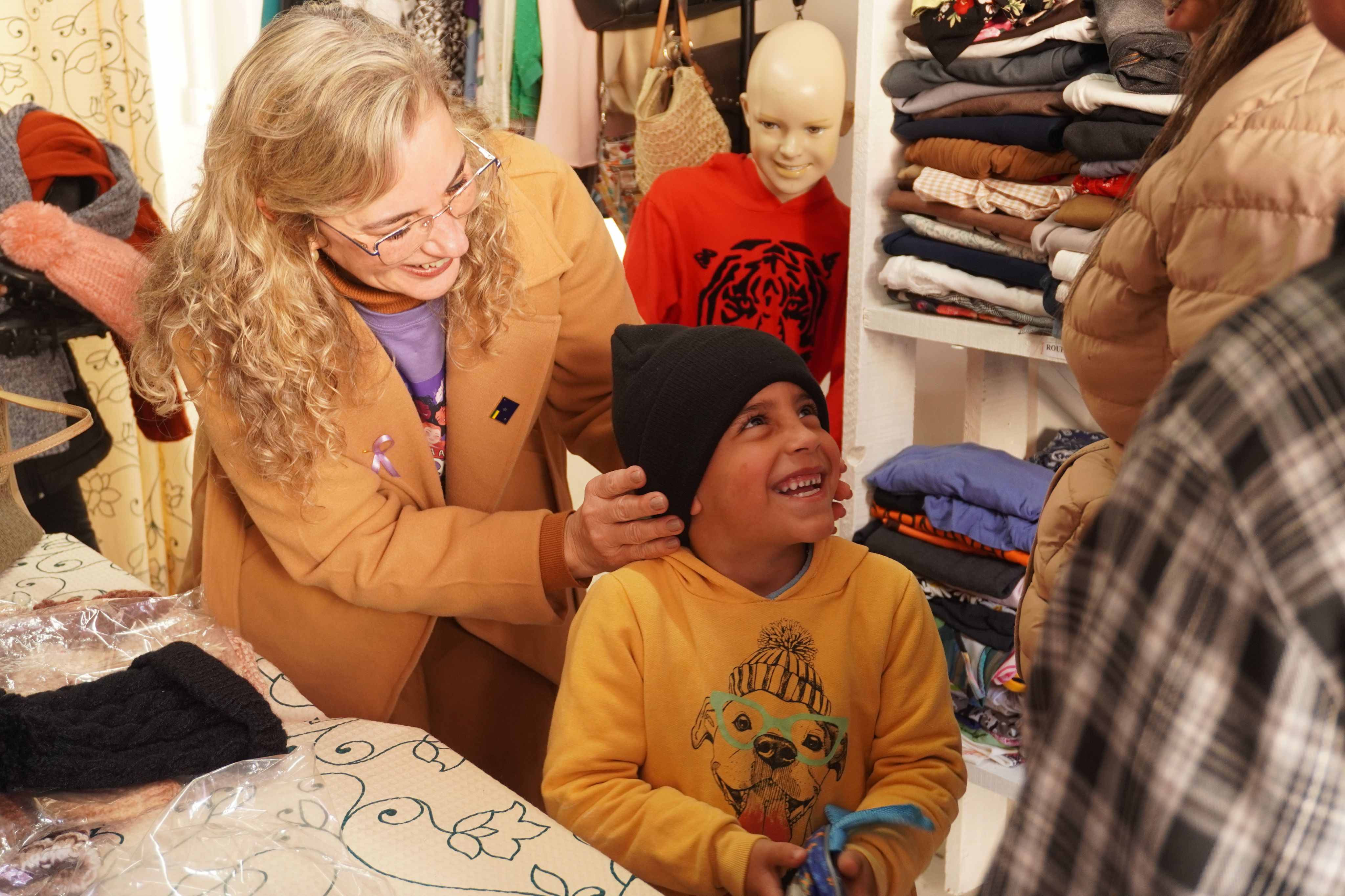 Prefeitura de Lages Brechó Solidário Vestindo Esperança integra Campanha Agosto Lilás e está lançado pela Secretaria de Políticas para a Mulher e para o Idoso em Lages