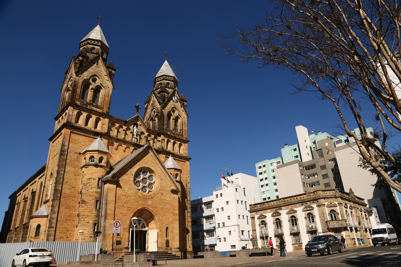 Prefeitura de Lages Feriado municipal: saiba quais serviços públicos funcionarão normalmente nesta sexta-feira