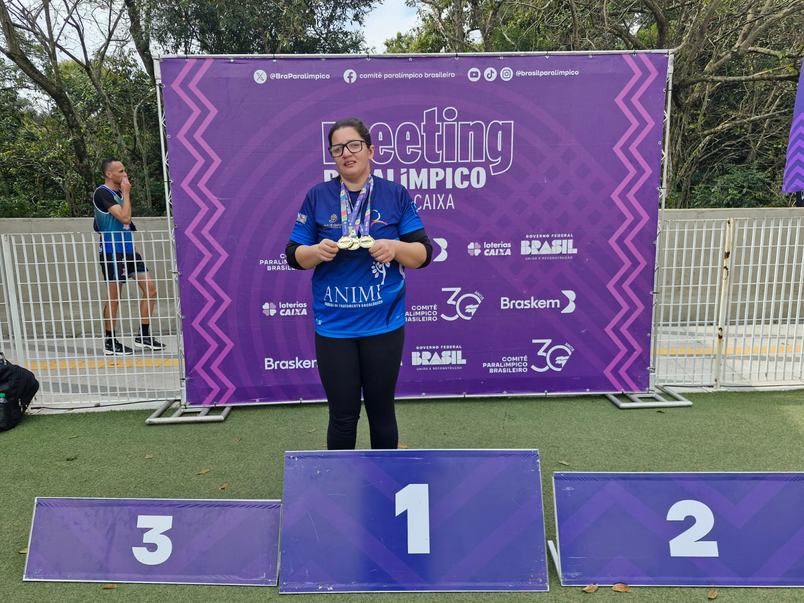 Prefeitura de Lages Amanda Caroline Schuck conquista três ouros no Meeting Olímpico Loterias Caixa em São Paulo