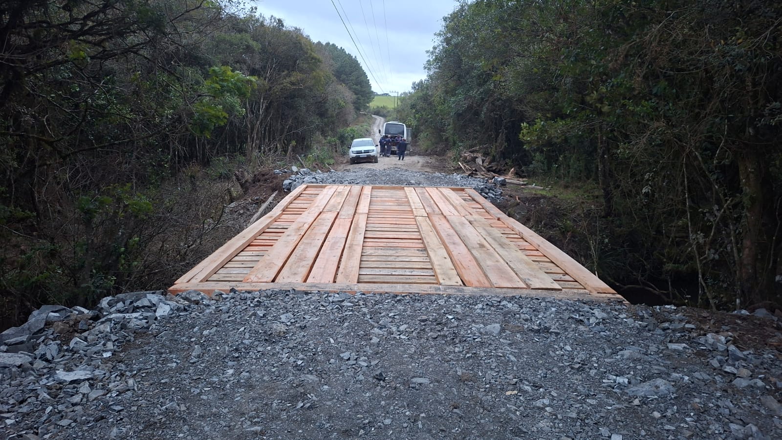 Prefeitura de Lages Duas novas pontes em Potreiros e Macacos são reconstruídas
