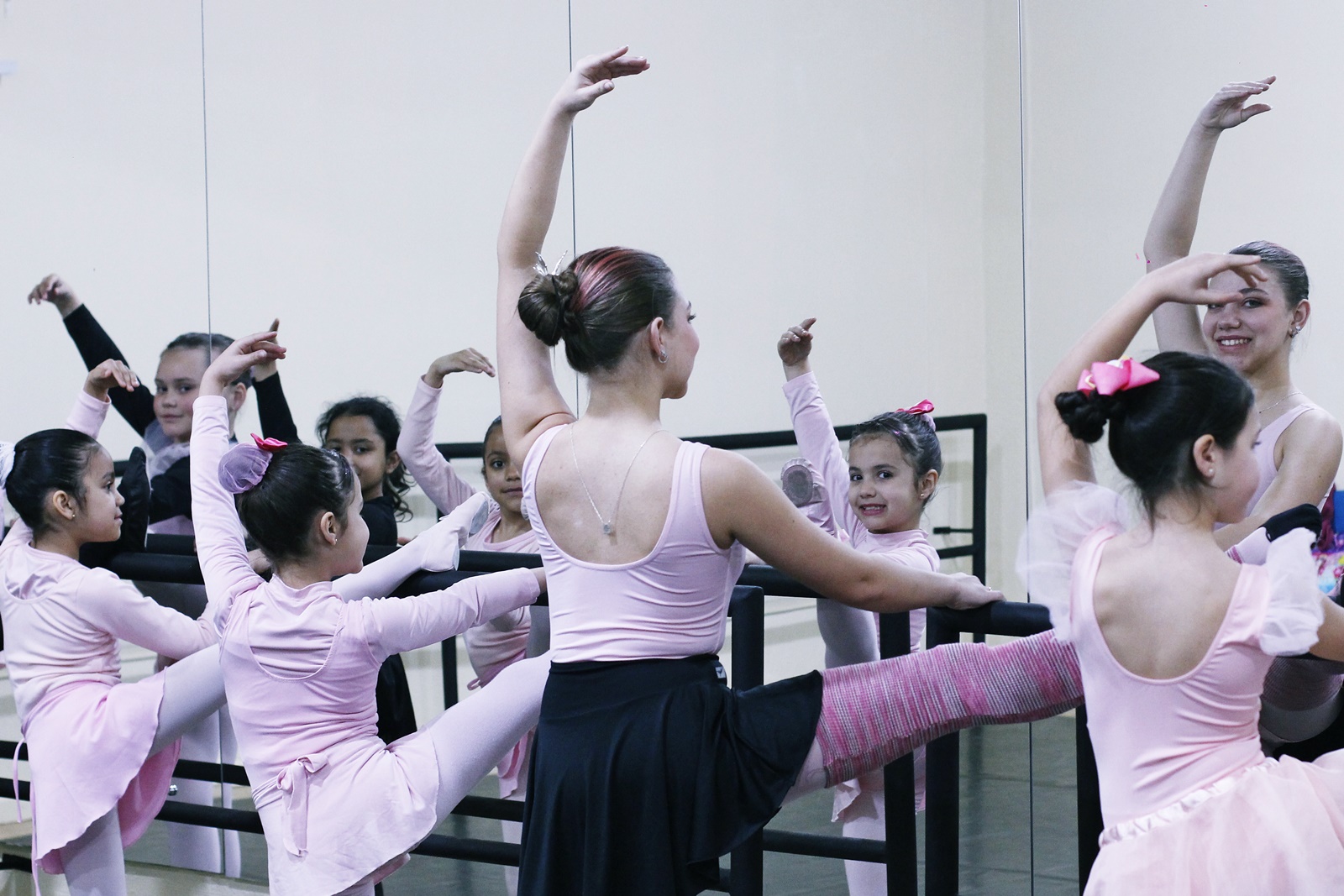 Prefeitura de Lages Escola de Artes abre novas vagas em cursos de dança, música, teatro e desenho