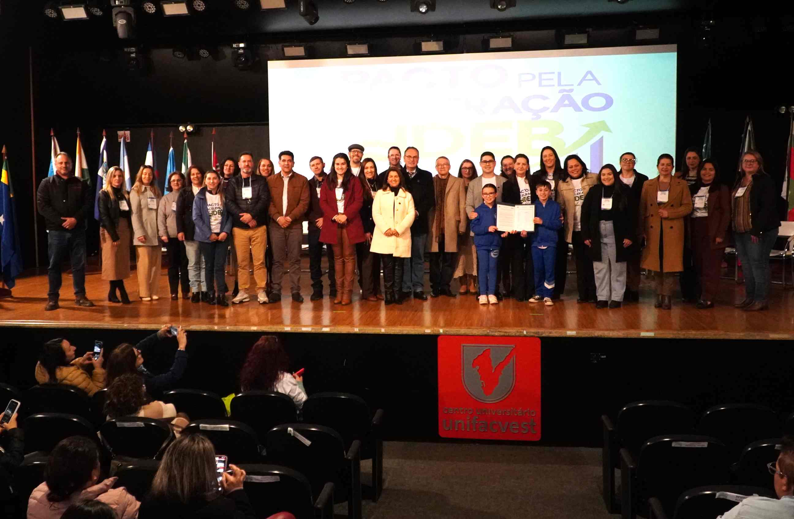 Prefeitura de Lages Municípios da Serra Catarinense firmam Pacto pela Aceleração do Ideb