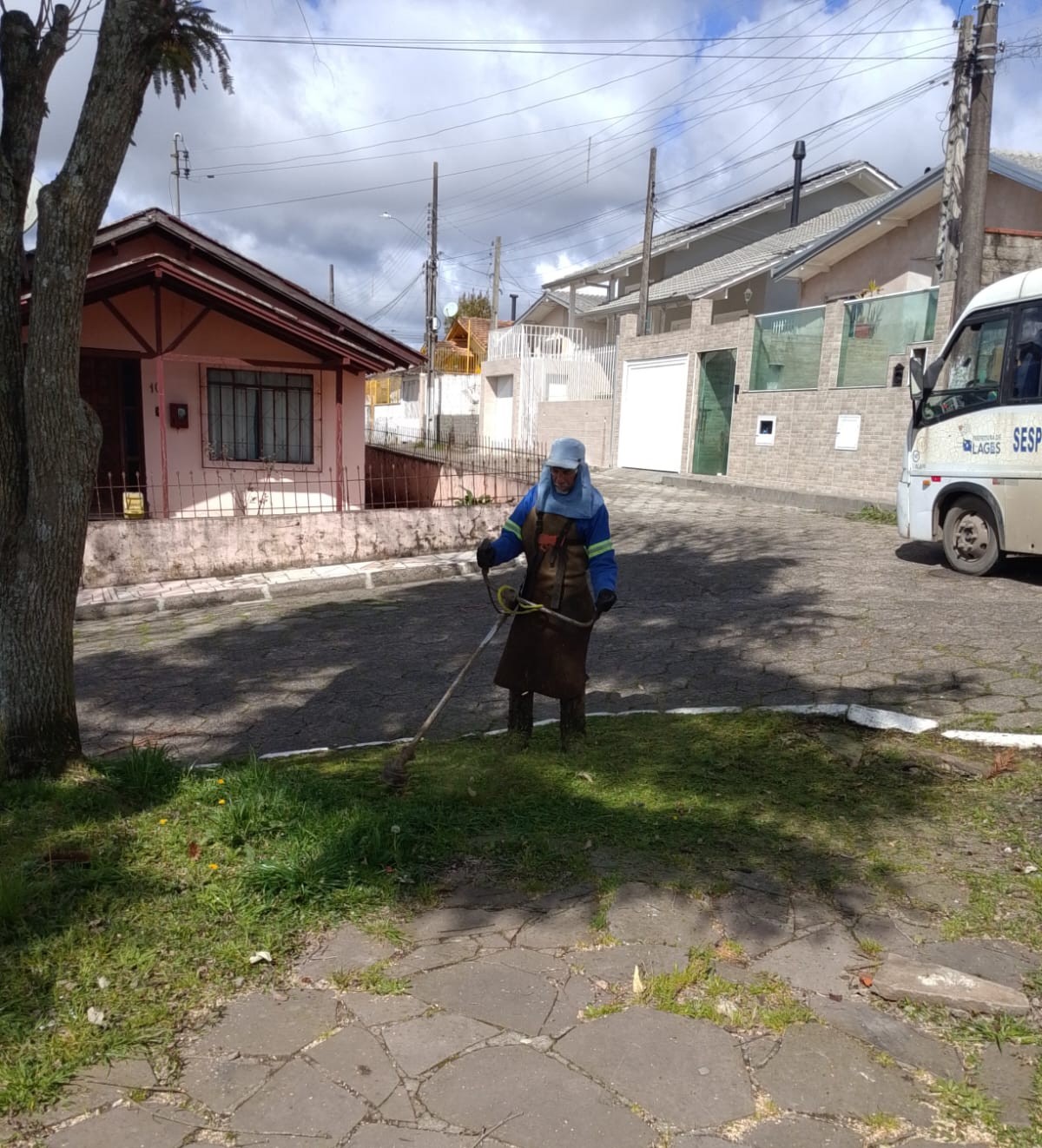 Prefeitura de Lages Secretaria de Serviços Públicos intensifica ações de manutenção nesta quarta-feira