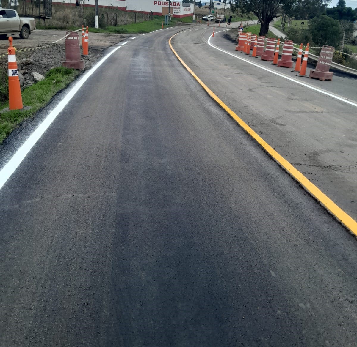 Prefeitura de Lages Liberado trânsito na Avenida Juscelino Kubitschek de Oliveira para veículos de até 25 toneladas e com menos de 15 metros de comprimento