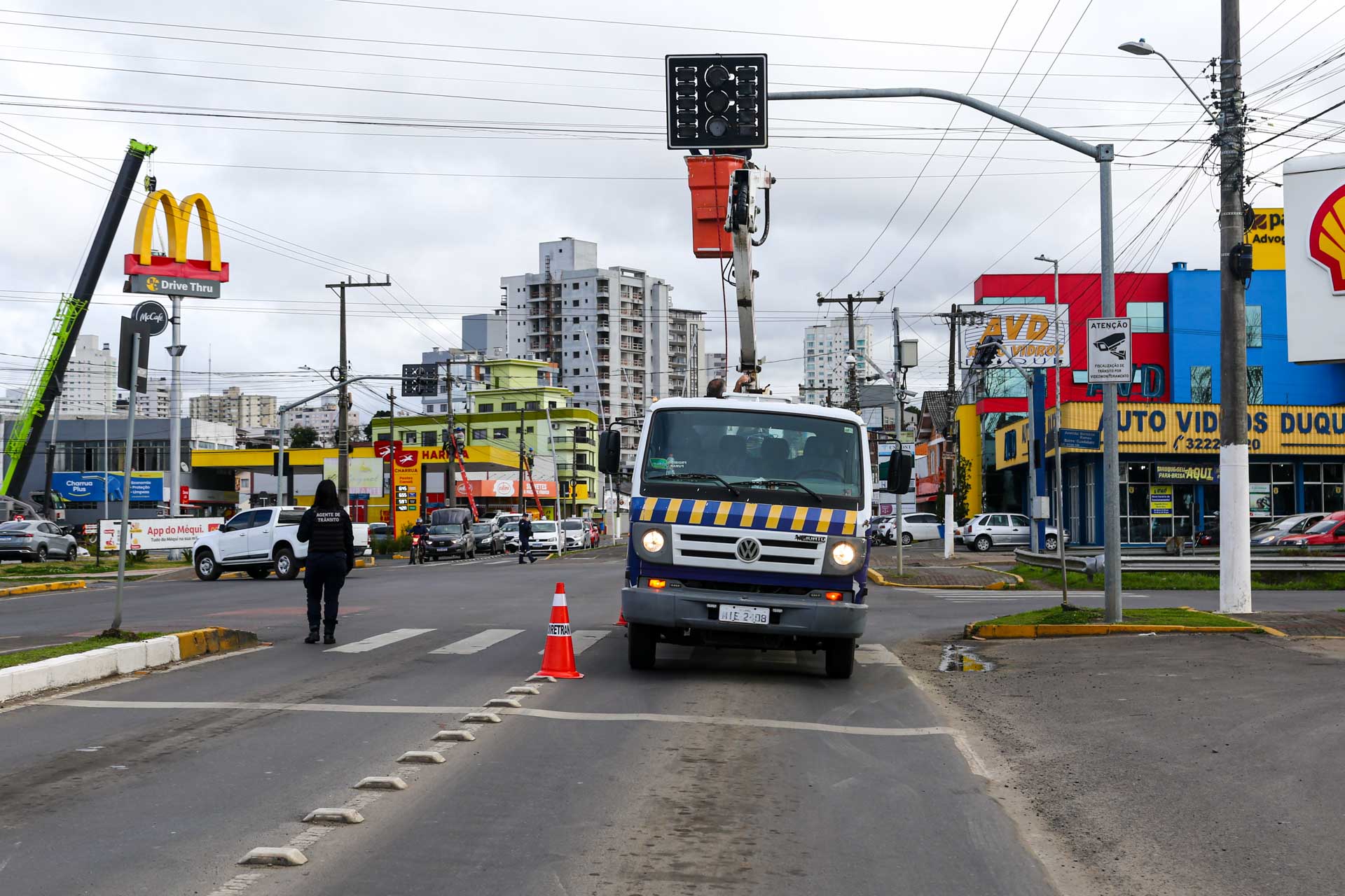 Prefeitura de Lages Prefeitura instala novo modelo de semáforo gradativo entre as avenidas Duque de Caxias e Belisário Ramos