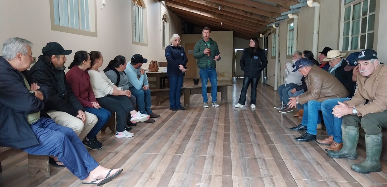 Prefeitura de Lages Município e moradores de Rancho de Tábuas e Macacos discutem proposta de criação de Associações de Desenvolvimento Rural