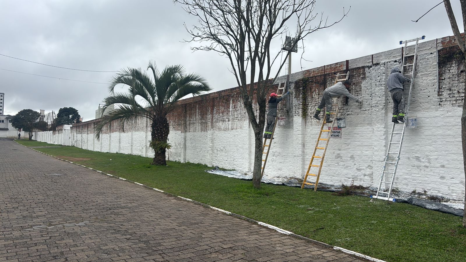 Prefeitura de Lages Pintura, roçadas e adequações seguem no cronograma de limpeza da Prefeitura