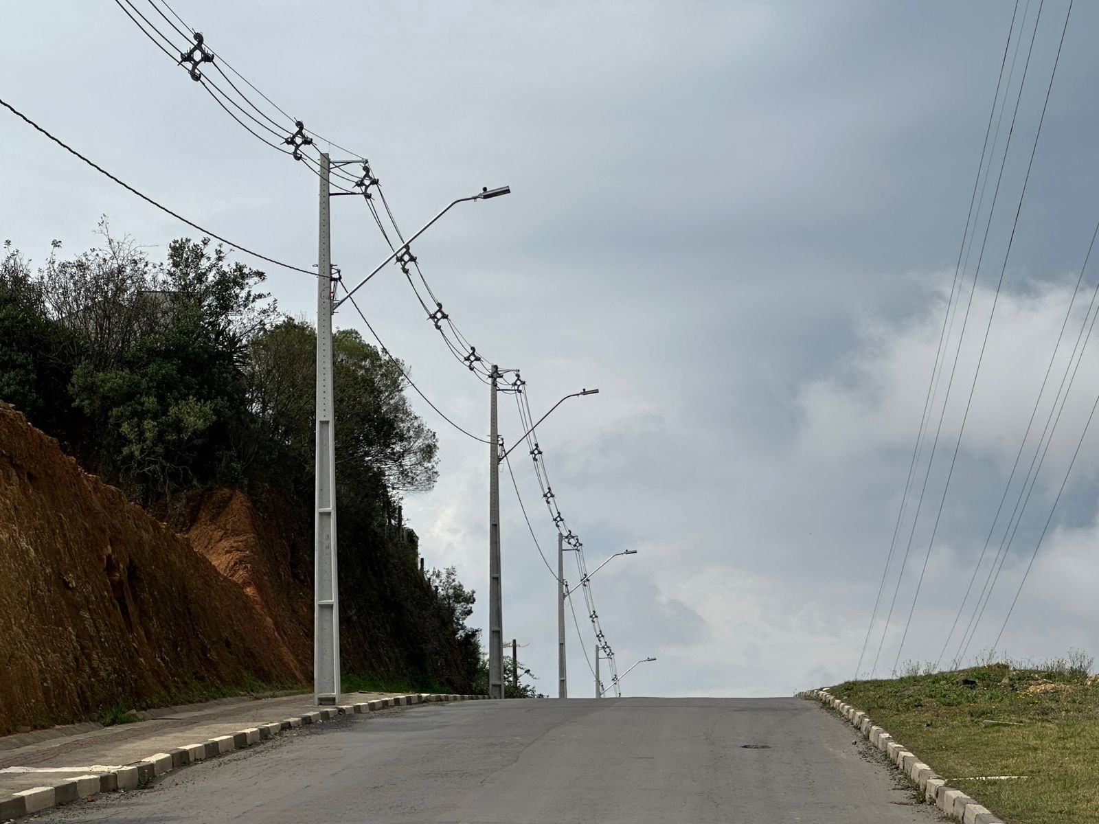 Prefeitura de Lages Iluminação pública recebe novas instalações em diferentes regiões de Lages