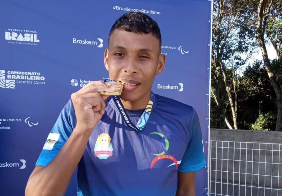 Prefeitura de Lages Orgulho Lageano ❤️ - Contagem regressiva - Quatro dias para o Parajasc em Lages: 100 medalhas, isto mesmo, 100! Léo participou de todos os 17 Parajasc e está prontíssimo para a primeira edição da história em Lages 