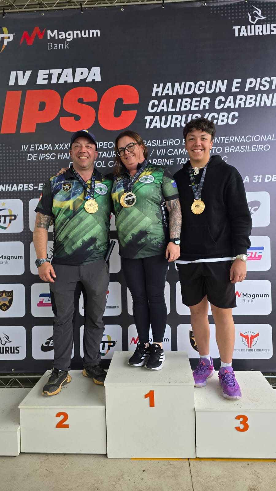 Prefeitura de Lages Atletas lageanos conquistam títulos no Campeonato Conesul e no Brasileiro de Tiro Prático