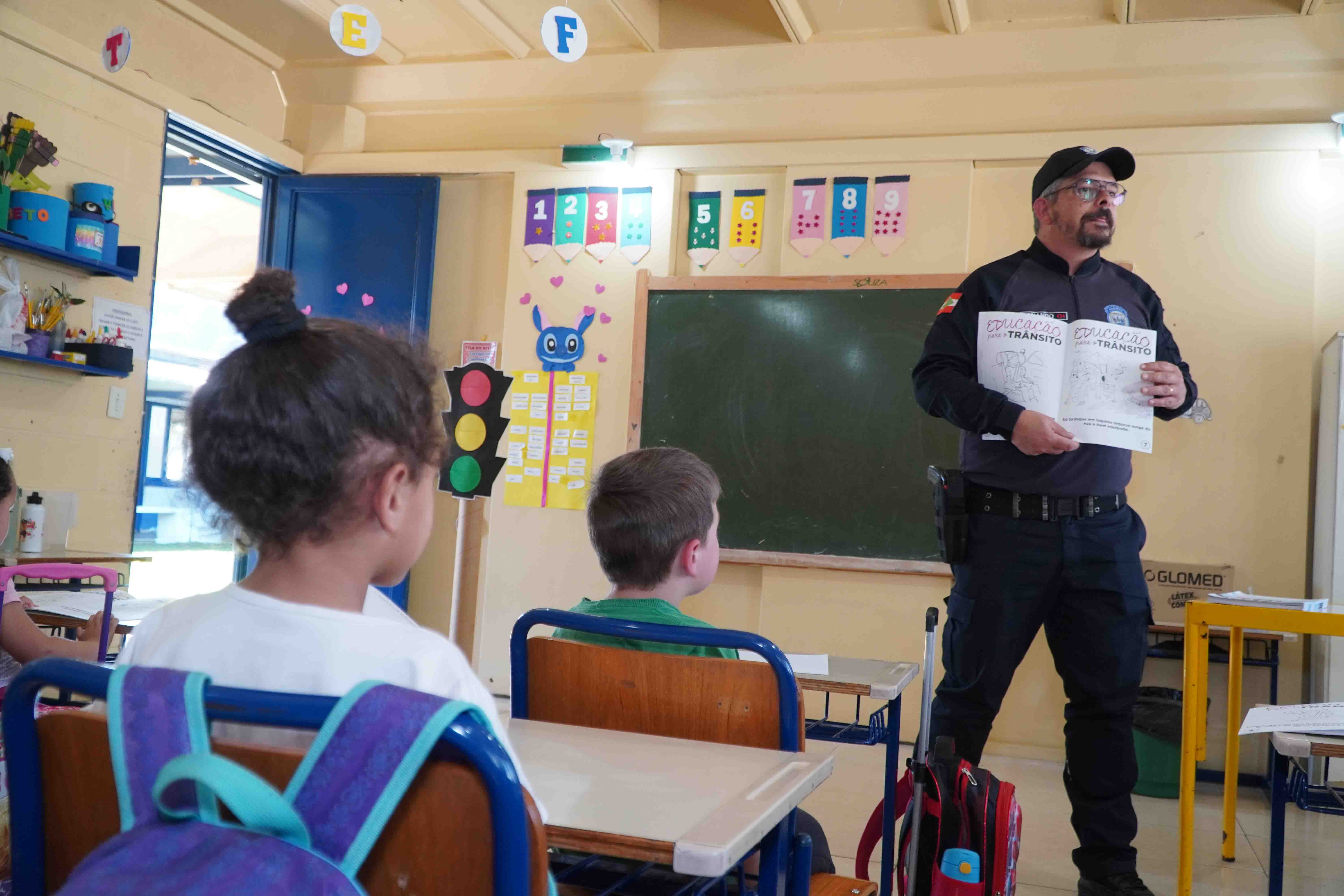 Prefeitura de Lages Diretran leva palestras sobre segurança no trânsito às escolas de Lages