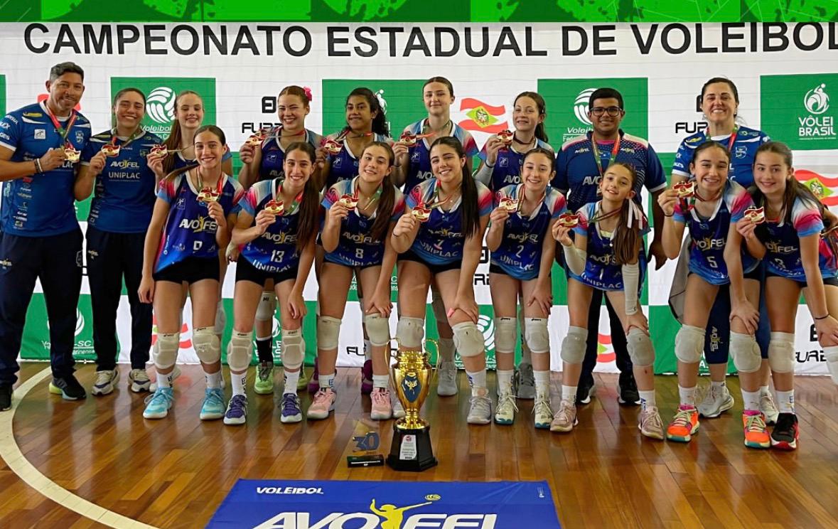 Prefeitura de Lages Avofel é campeã catarinense sub-14 de voleibol feminino