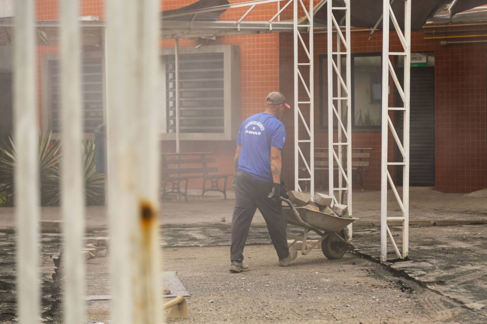 Prefeitura de Lages Em apenas um mês, obras no estacionamento da UPA 24h avançam 35%