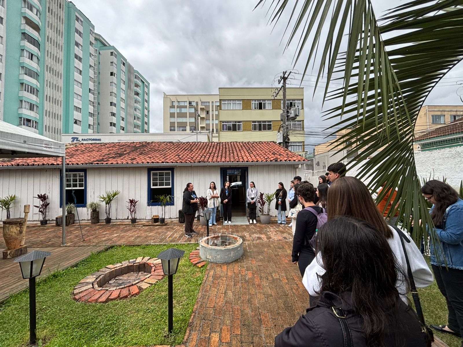 Prefeitura de Lages Acadêmicos de Arquitetura da Unoesc participam de visita guiada ao Centro Histórico de Lages
