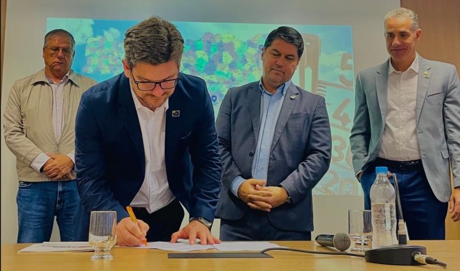 Prefeitura de Lages Prefeitura de Lages participa do II Seminário Catarinense de Adaptação às Mudanças Climáticas