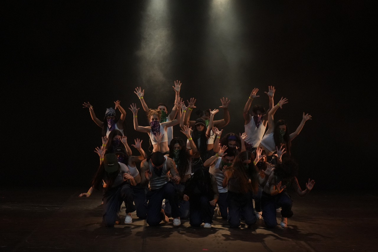 Prefeitura de Lages Escola de Artes Elionir Camargo Martins conquista seis troféus no primeiro dia do 2º Festival Catarinense de Dança em Lages