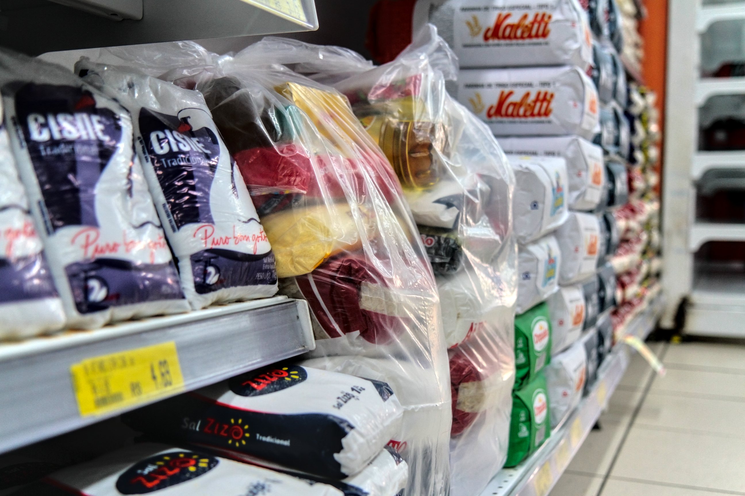 Prefeitura de Lages Procon de Lages divulga pesquisa do mês de outubro e identifica grandes variações nos preços da cesta básica em supermercados da cidade
