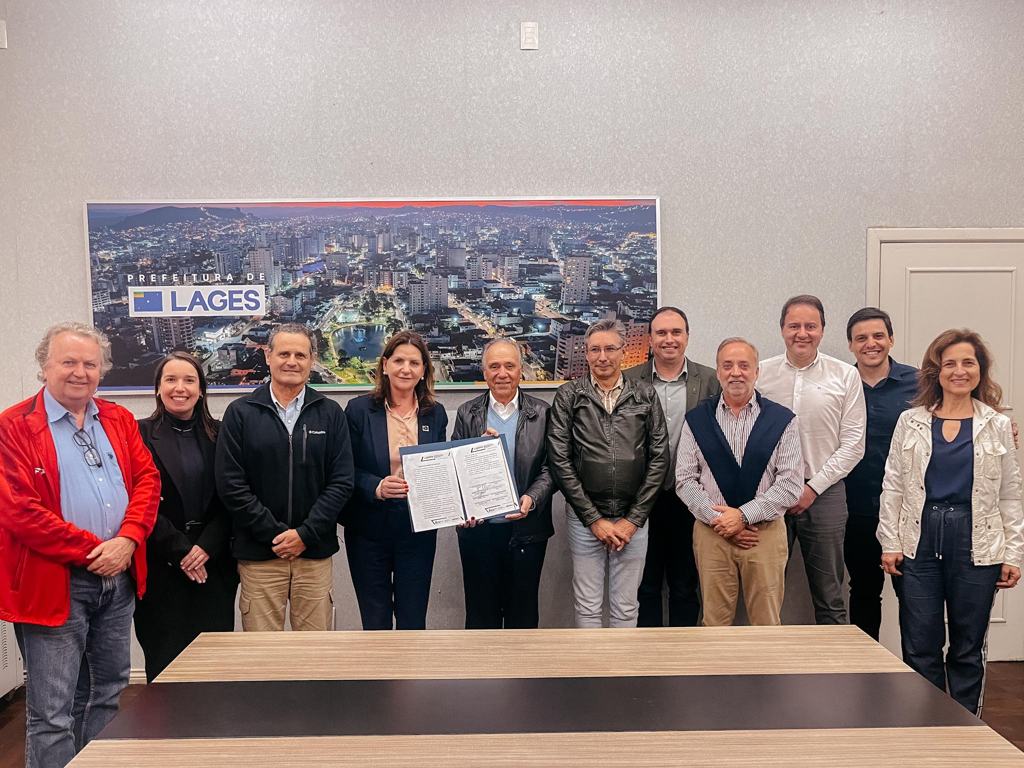 Prefeitura de Lages Prefeita Carmen Zanotto recepciona comitiva de empresários e professores de Portugal em divulgação do Seminário Internacional de Agronegócio, Desenvolvimento Regional e Empreendedorismo (Semiare) 