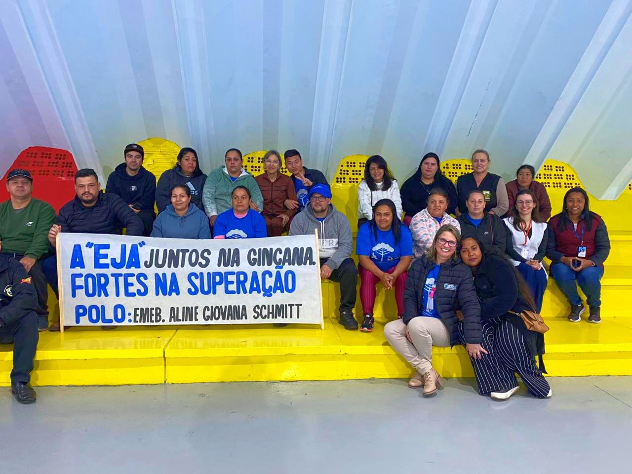 Prefeitura de Lages Primeira Gincana da Educação de Jovens e Adultos (EJA) do Sistema Municipal de Educação movimentou estudantes