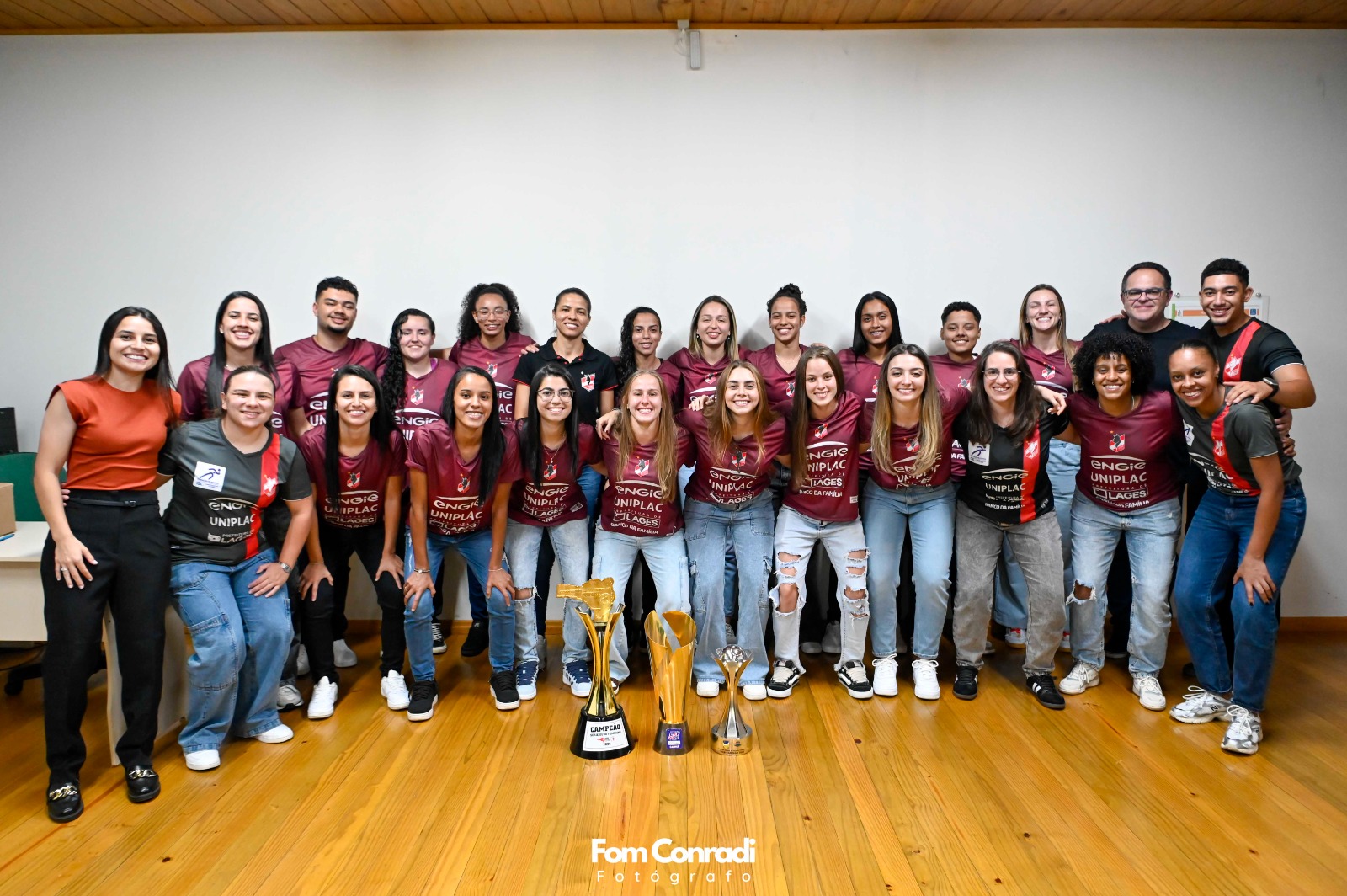 Prefeitura de Lages Leoas da Serra apresentam elenco 2026 e calendário de competições