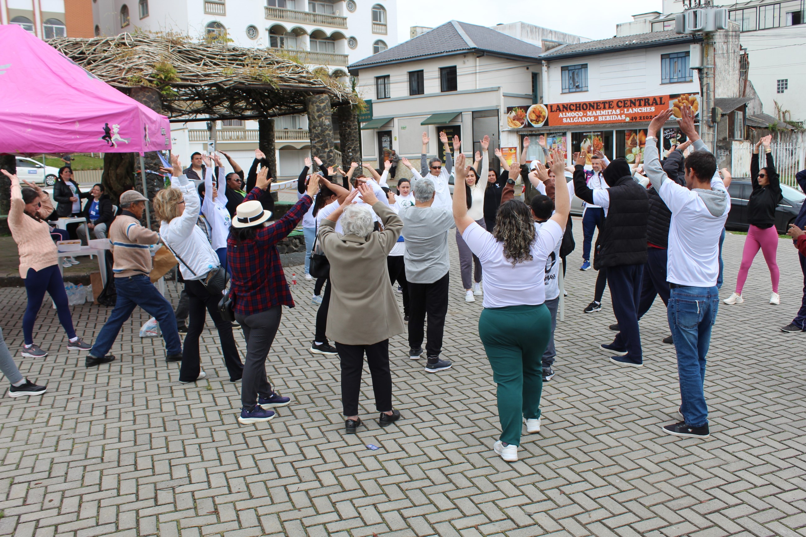 Prefeitura de Lages Ação da Saúde levará aulão de ritmos e grupo de caminhada à comunidade do bairro Promorar