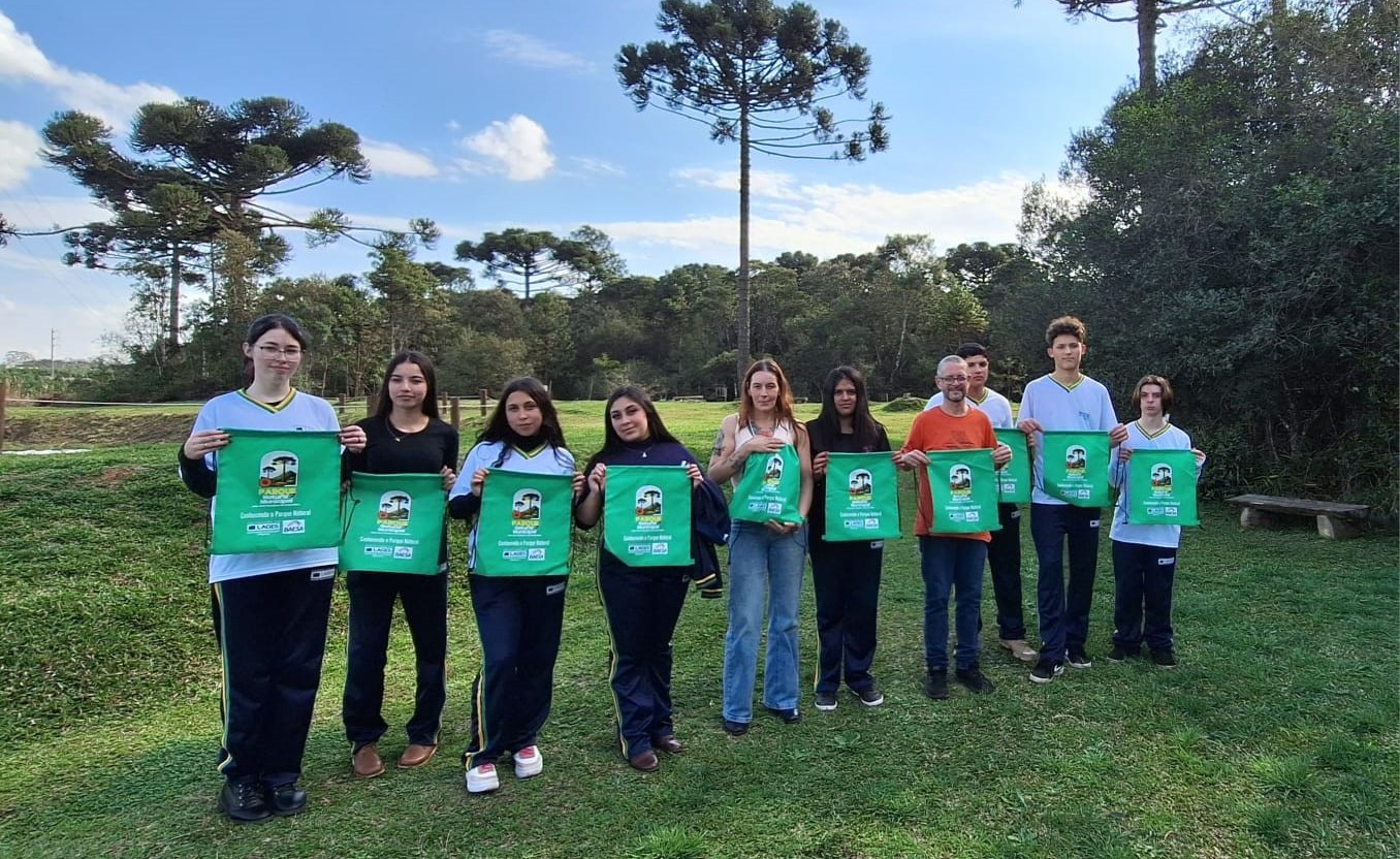 Prefeitura de Lages Conhecendo o Parque Natural Municipal: transformando natureza em sala de aula para alunos da rede municipal