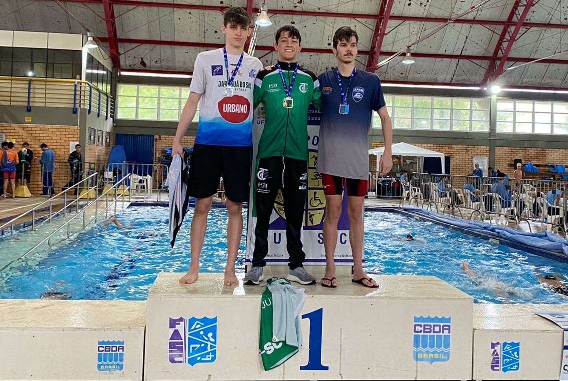 Prefeitura de Lages Atletas da Asena conquistam medalhas e índices para o Brasileiro no Estadual Absoluto de Natação