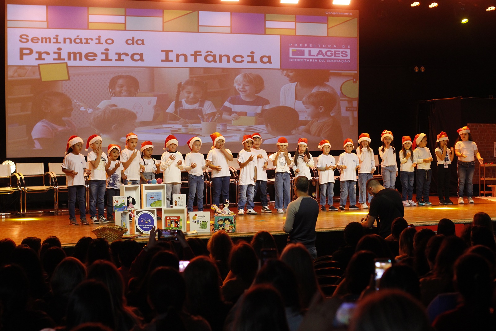 Prefeitura de Lages Seminário sobre a Primeira Infância coloca Educação Infantil em evidência