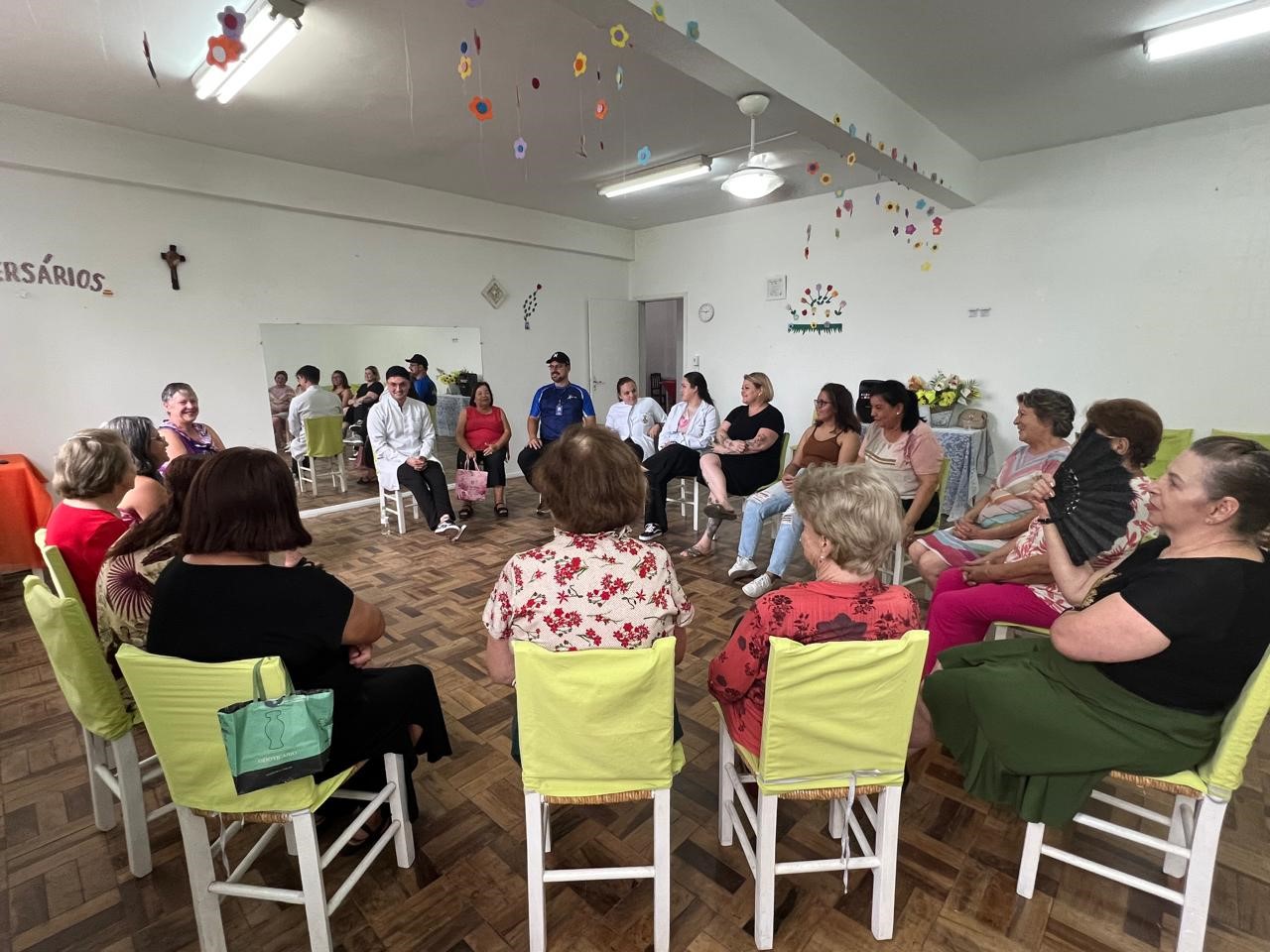 Prefeitura de Lages Semana de mobilização levou orientação e atendimento às Unidades Básicas de Saúde de Lages