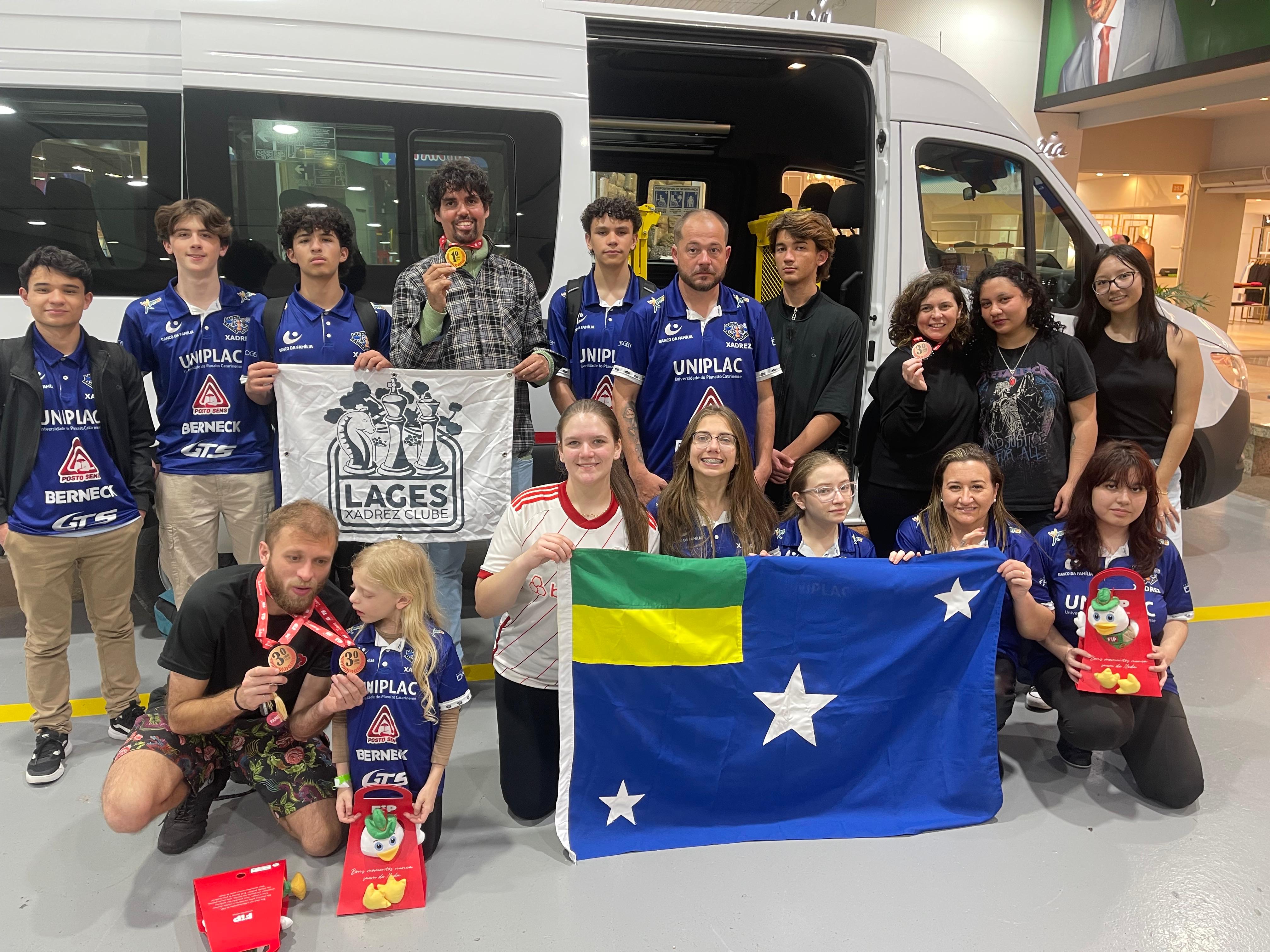 Prefeitura de Lages Xadrez de Lages conquista três troféus e cinco pódios em festival estadual