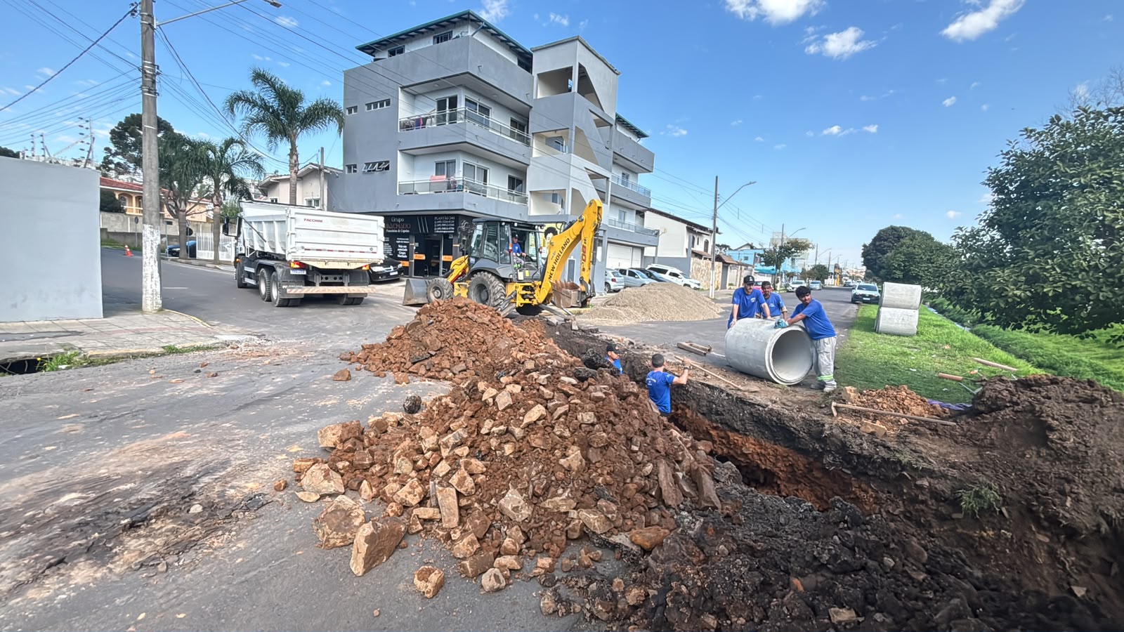 Prefeitura de Lages Obras de drenagem ampliam vazão e ajudam a prevenir alagamentos em região do bairro Copacabana