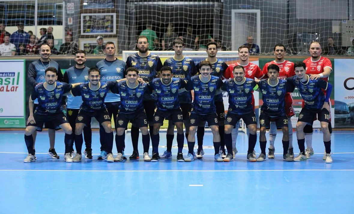 Prefeitura de Lages Lages Futsal decide vaga em casa após derrota no jogo de ida das quartas de final da Série Prata