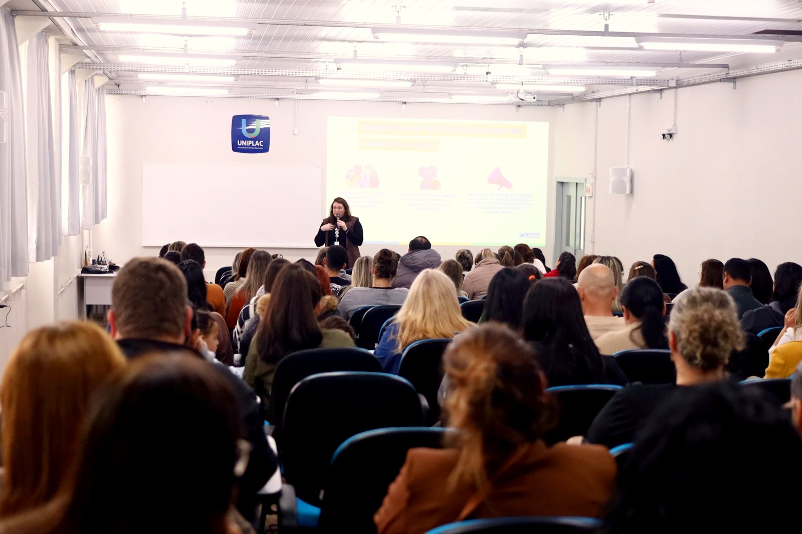 Prefeitura de Lages Rede de Proteção às Mulheres é tema de Seminário Temático durante o XX Congresso de Educação