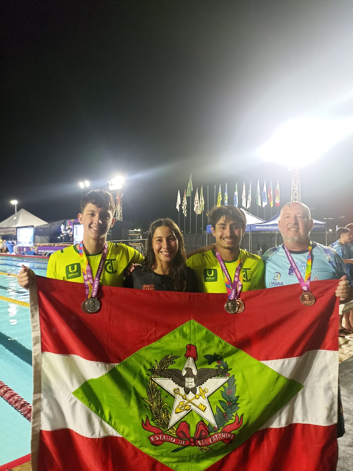 Prefeitura de Lages Lageanos brilham no troféu Chico Piscina representando Santa Catarina na competição internacional de natação