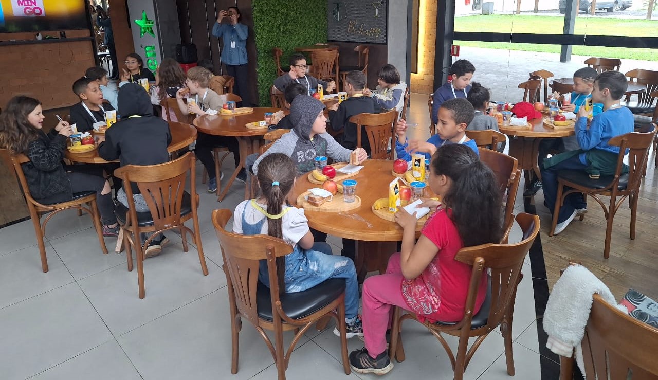 Prefeitura de Lages Esporte, afeto e inclusão: Crianças e adolescentes em vulnerabilidade social participam de atividades esportivas e recreativas em uma mobilização de união entre Poder Público e inciativa privada 