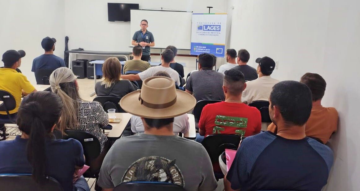 Prefeitura de Lages Lages acelera geração de empregos com mais de 400 vagas e apoio direto às empresas