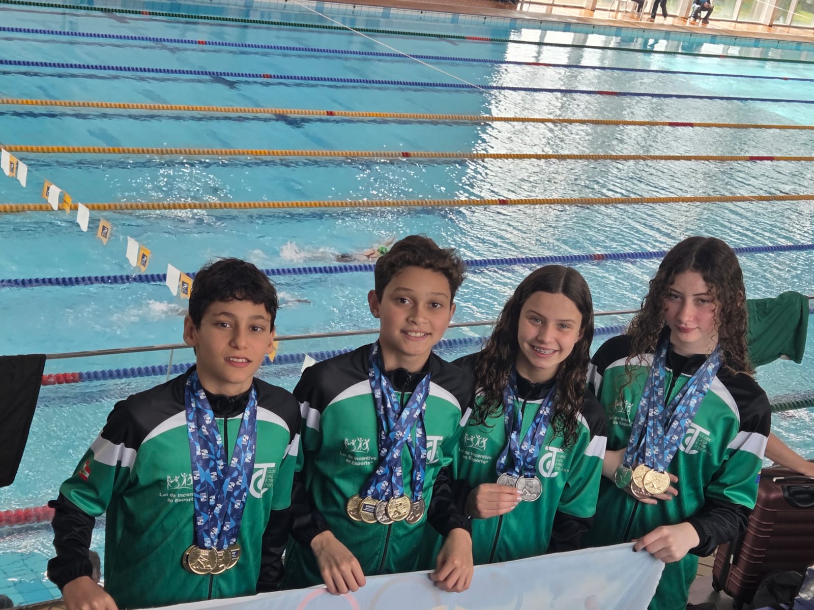 Prefeitura de Lages Lages brilha no Campeonato Paranaense de Verão com 15 medalhas na natação